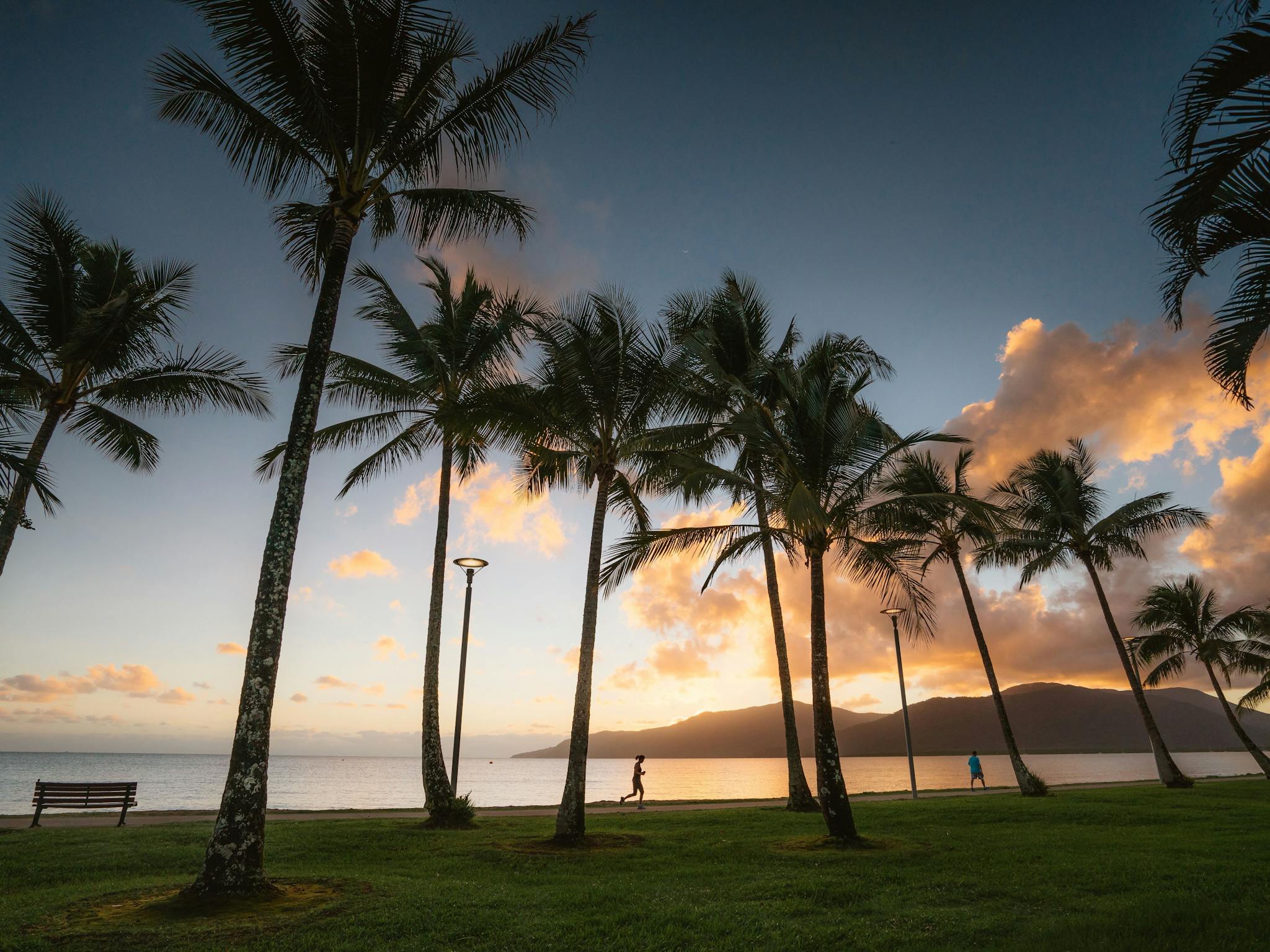 Sunrise on the Cairns esplanade Sunrise on the Cairns esplanade