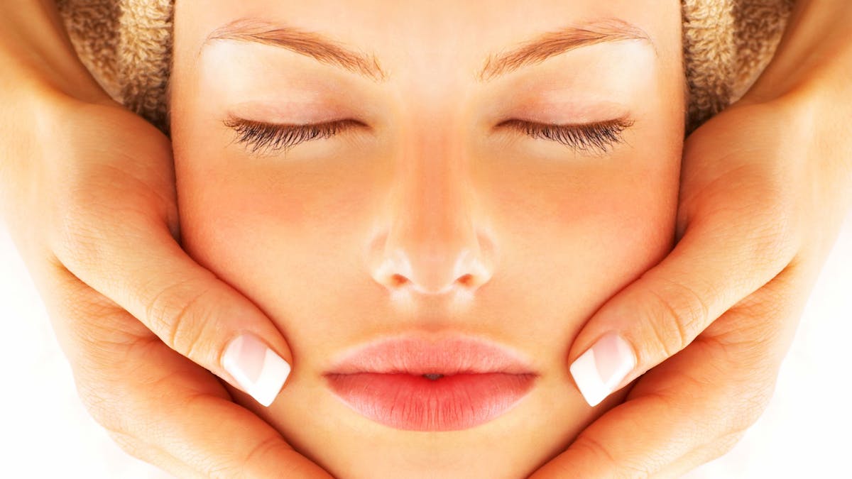 Free Facials, Body Scrub Exfoliation, Reflexology, Hot Steamed Towels With Every Day Spa Package