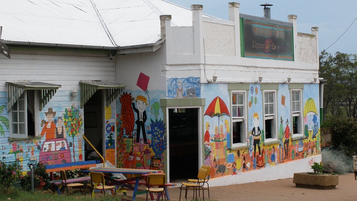 The colourful Mulgildie Pub