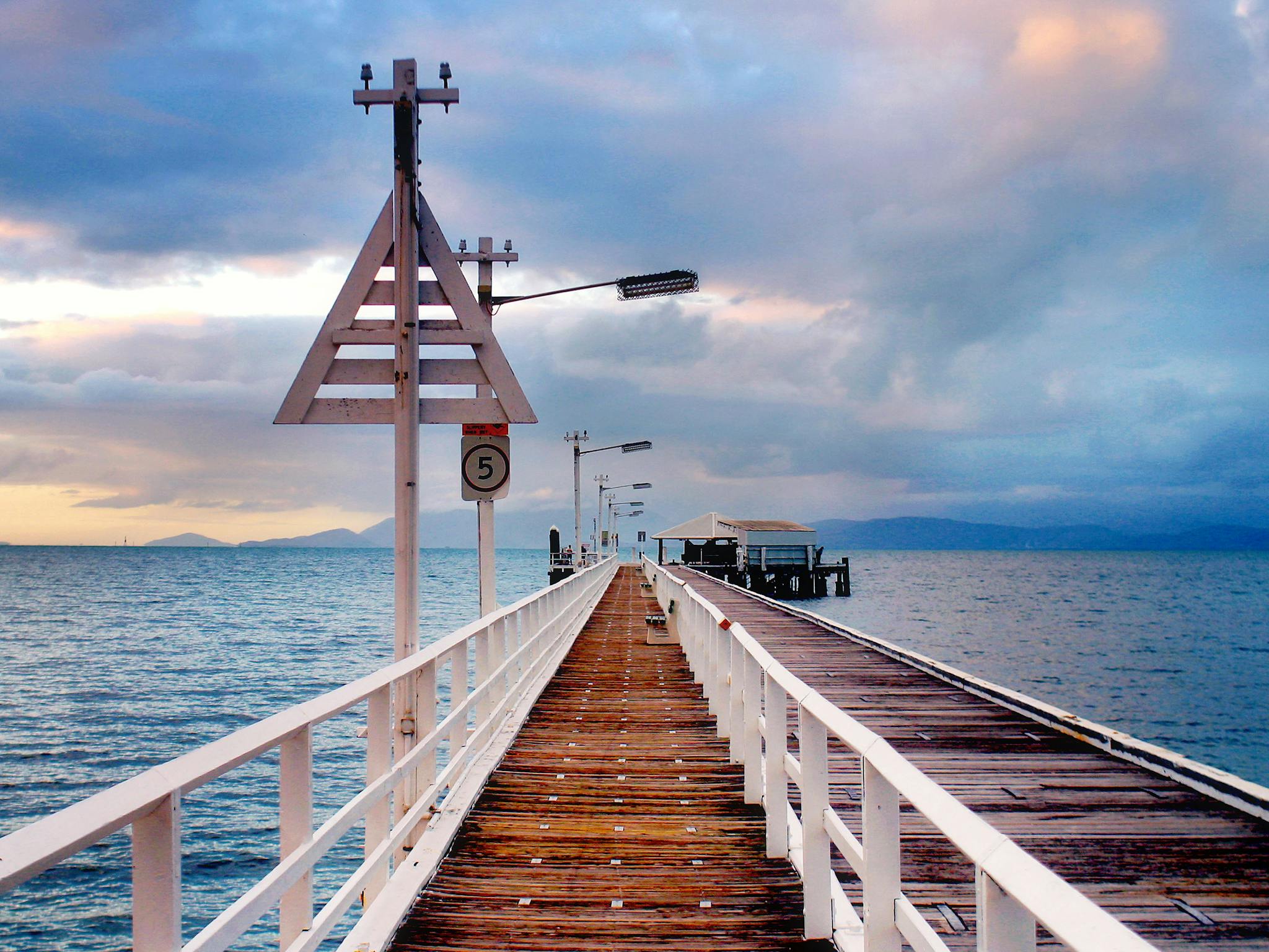 Picnic Bay Jetty Picnic Bay Jetty