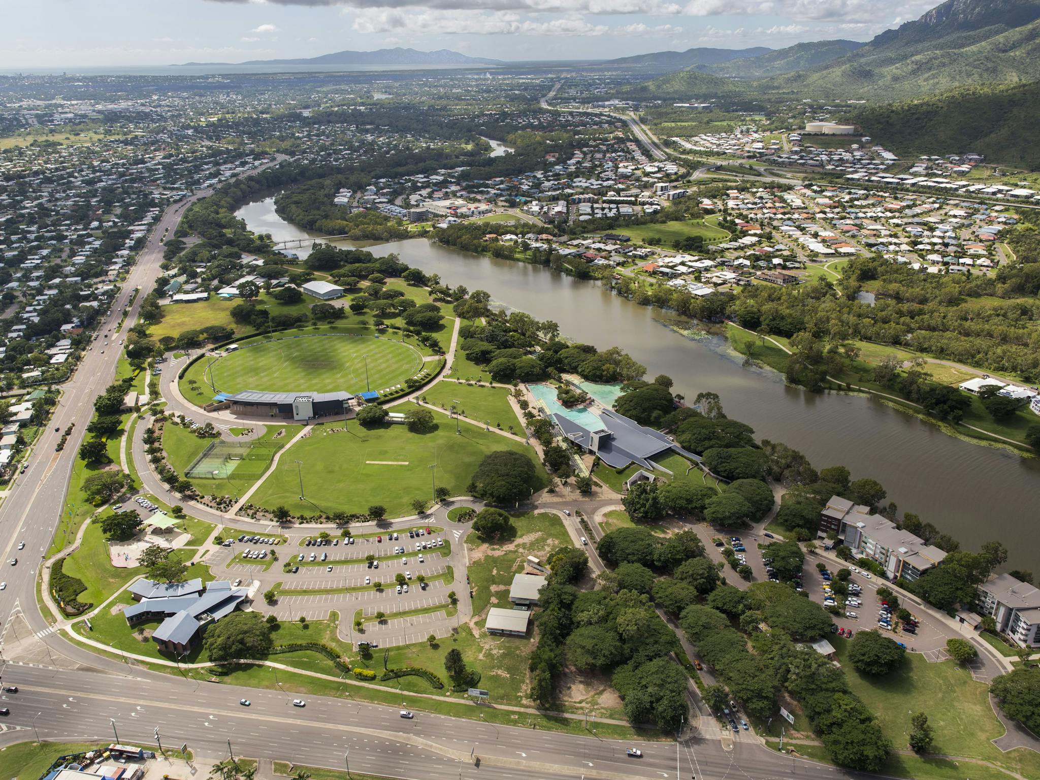 Ariel Thuringowa Ariel Thuringowa