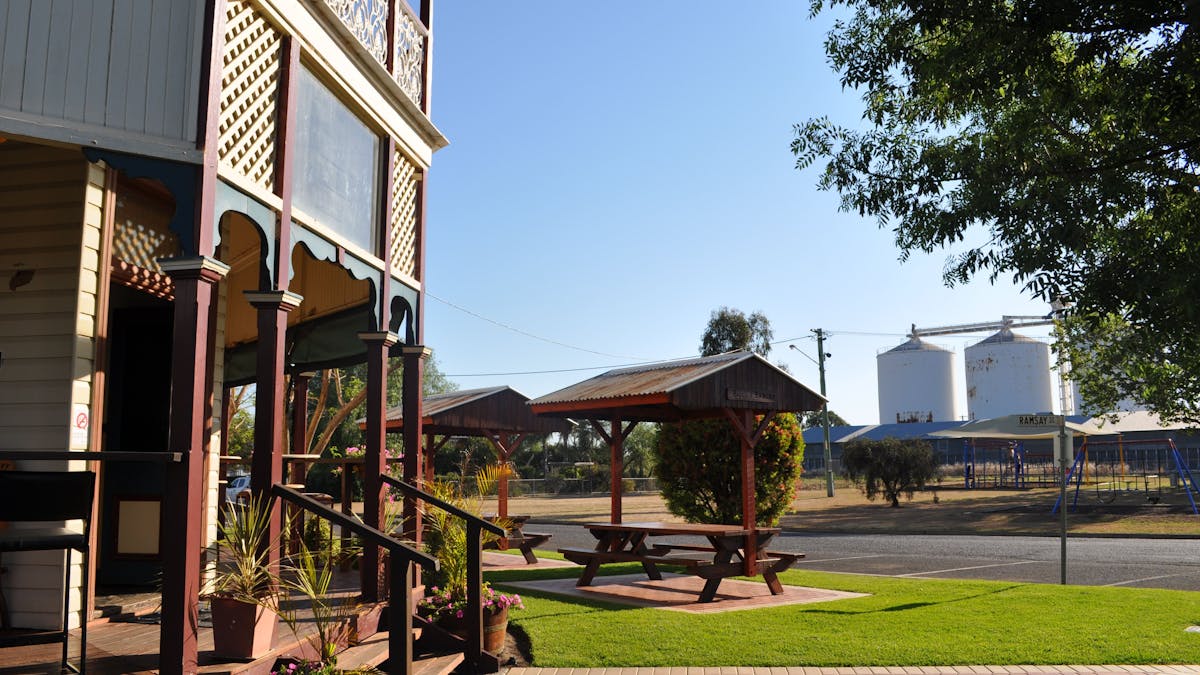 Bull and Barley Inn, Cambooya