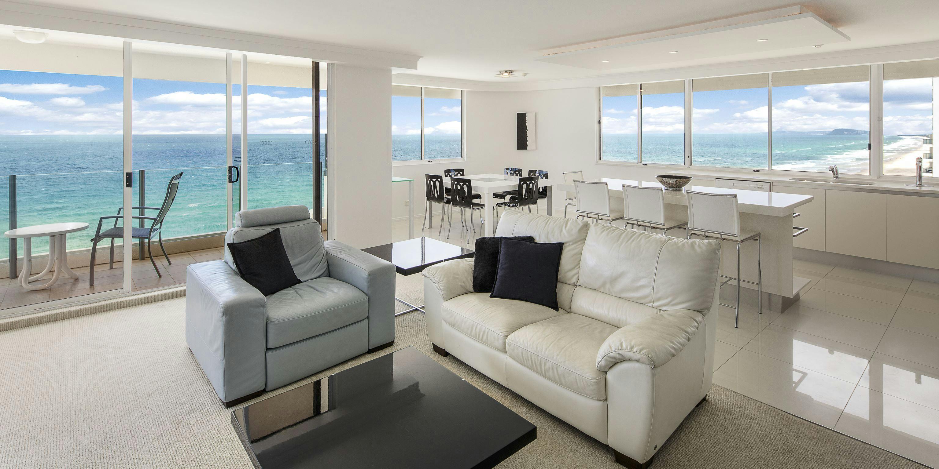 Deluxe 3 bedroom ocean view apartment