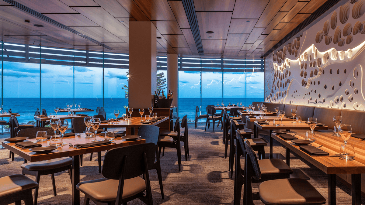 Beach Front with amazing views of Surfers Paradise Beach