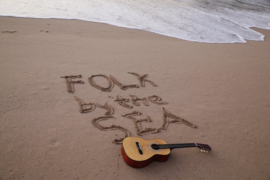 KIAMA FOLK by the SEA