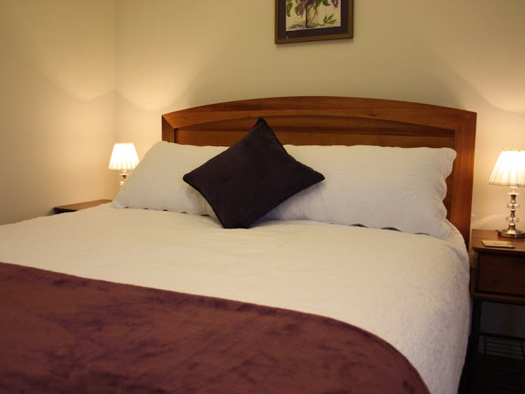 Queen bed