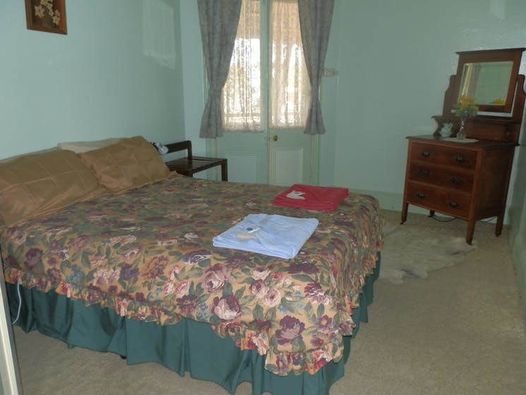 Henty Bed and Breakfast