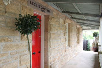 Leslie Cottage