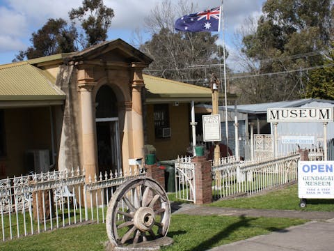 Historic Gundagai Coach Tour