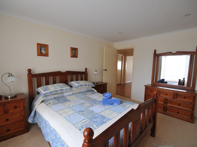 Cole House Apartments | NSW Holidays & Accommodation, Things to Do