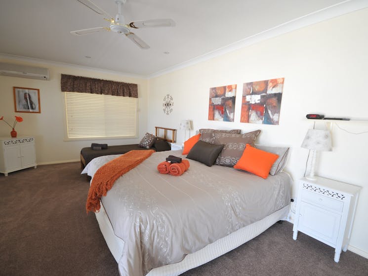 Cole House Apartments | NSW Holidays & Accommodation, Things to Do