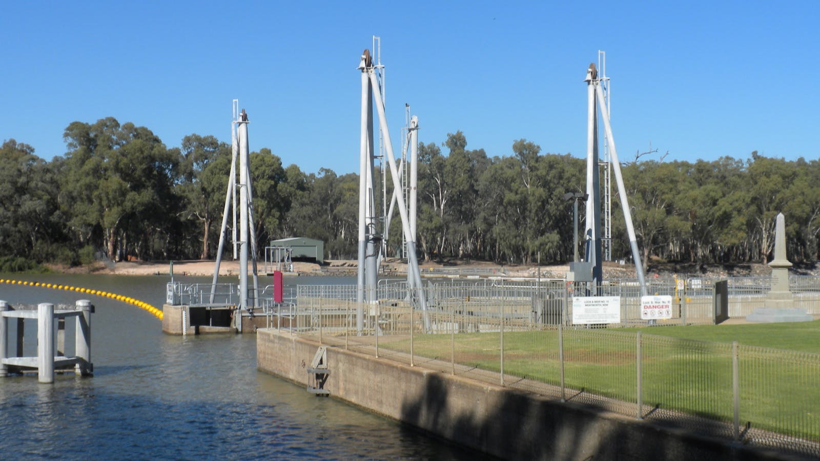 Lock 10 and Weir