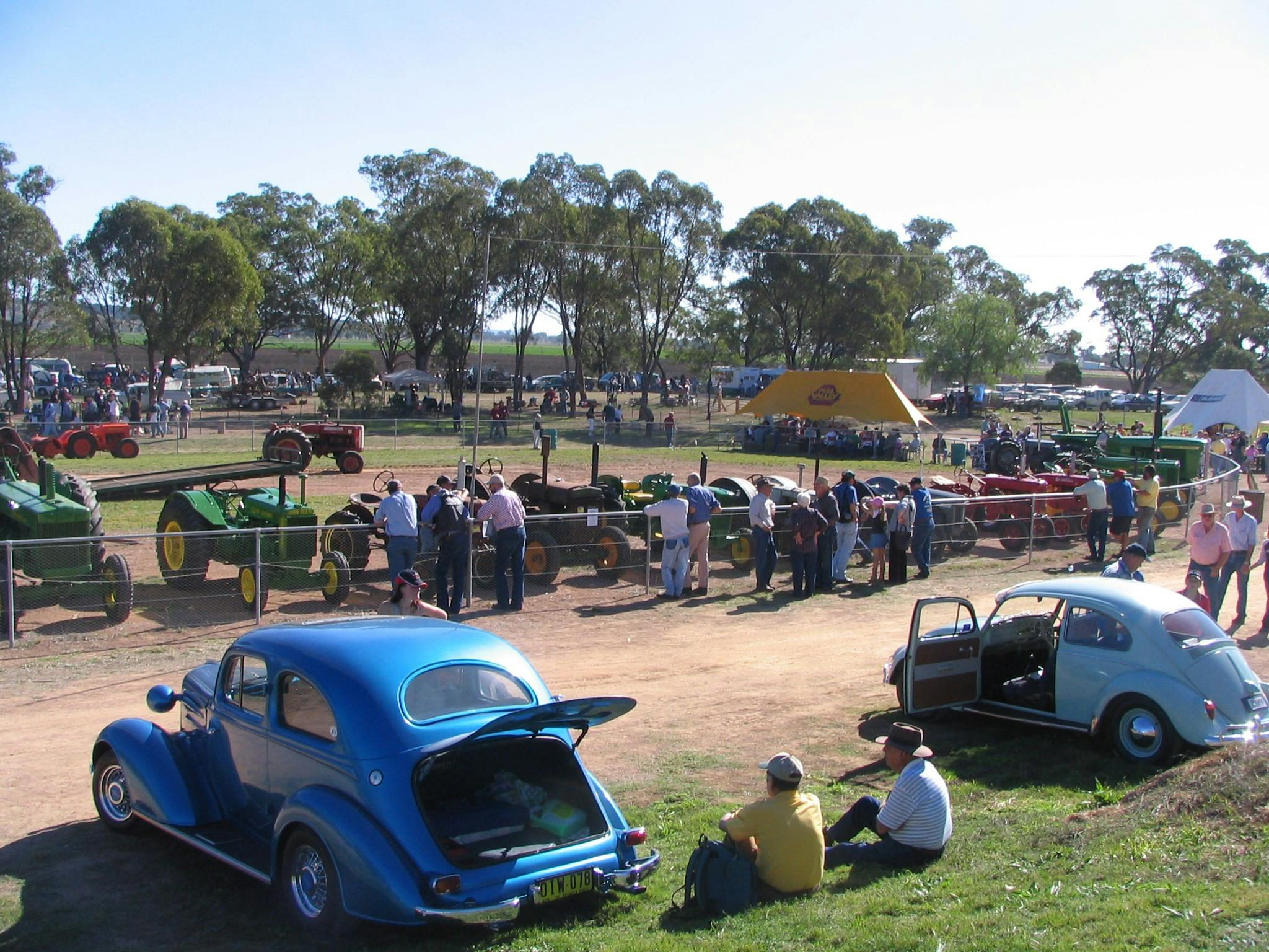 Vintage machinery and cars at the Rally