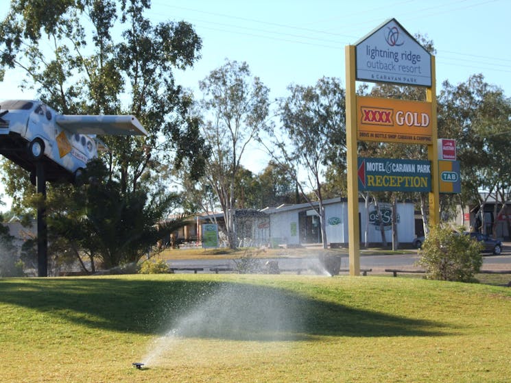 Lightning Ridge Outback Resort and Caravan Park NSW Holidays & Things to Do