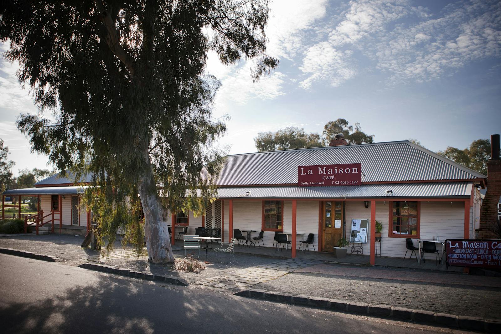 Gateway Village Visit AlburyWodonga
