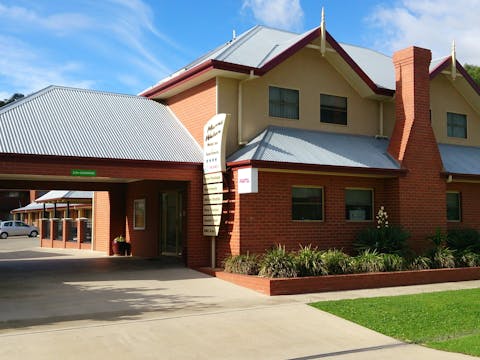 Murray Waters Motor Inn & Apartments