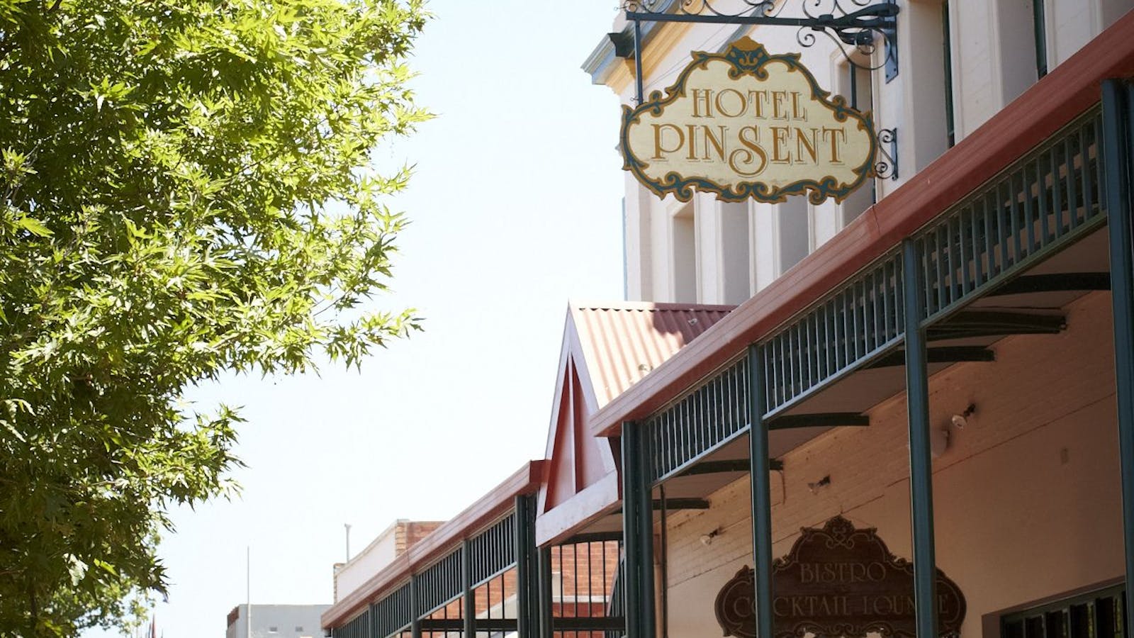 Pinsent Hotel