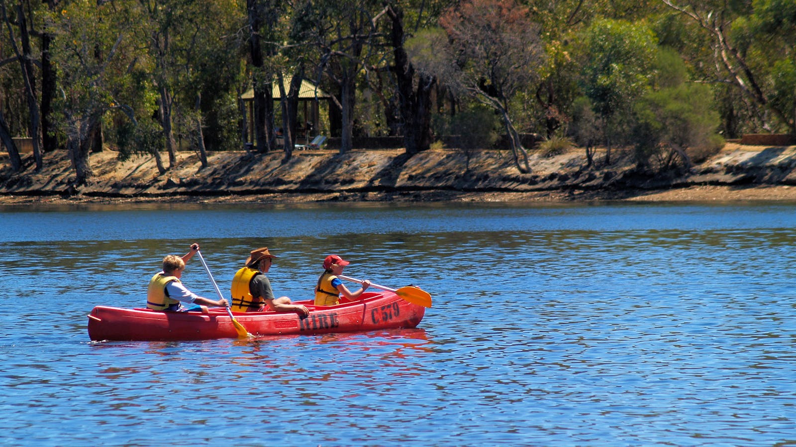 Lake Leschenaultia