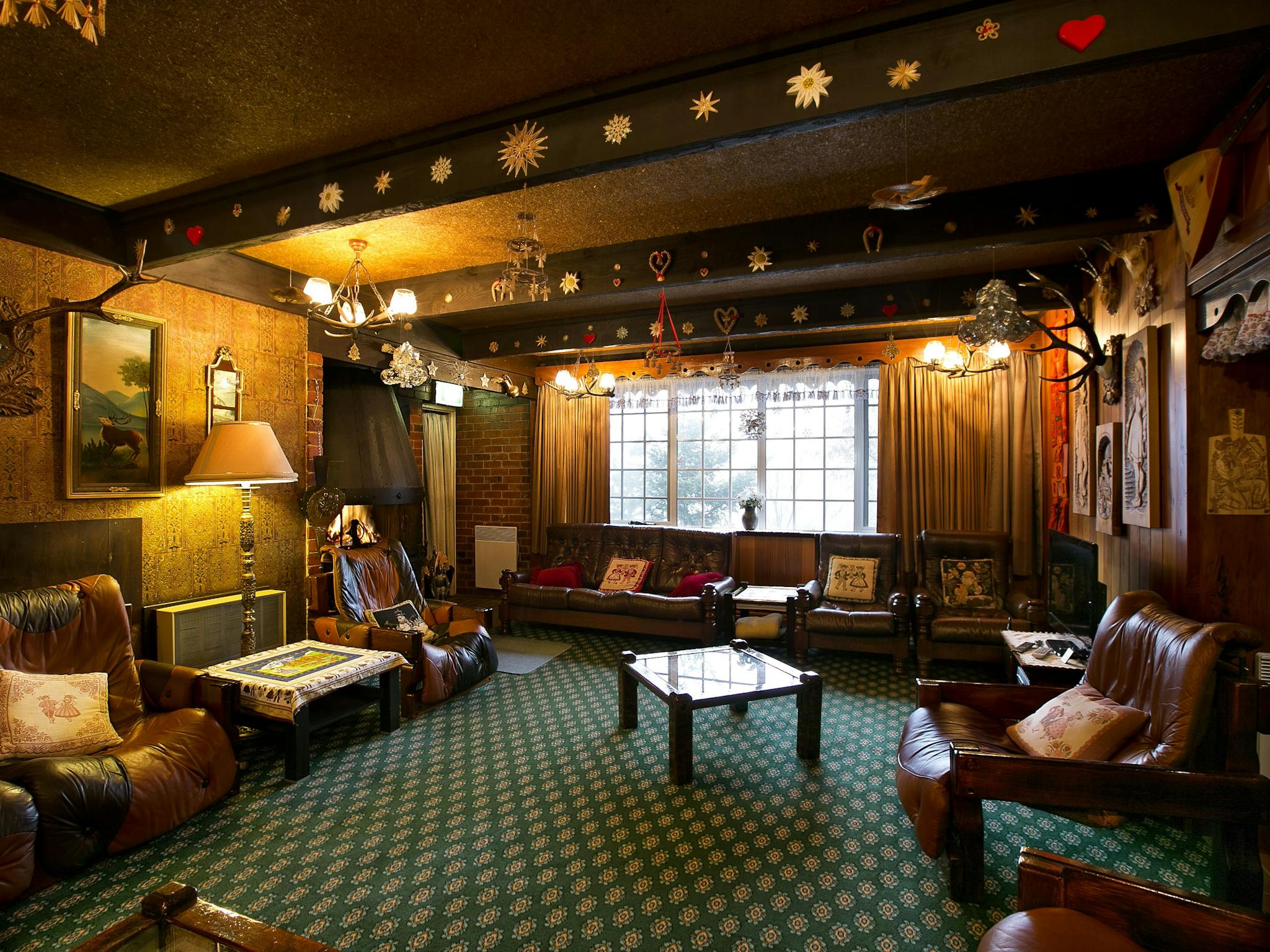 Karelia's guests lounge room 
