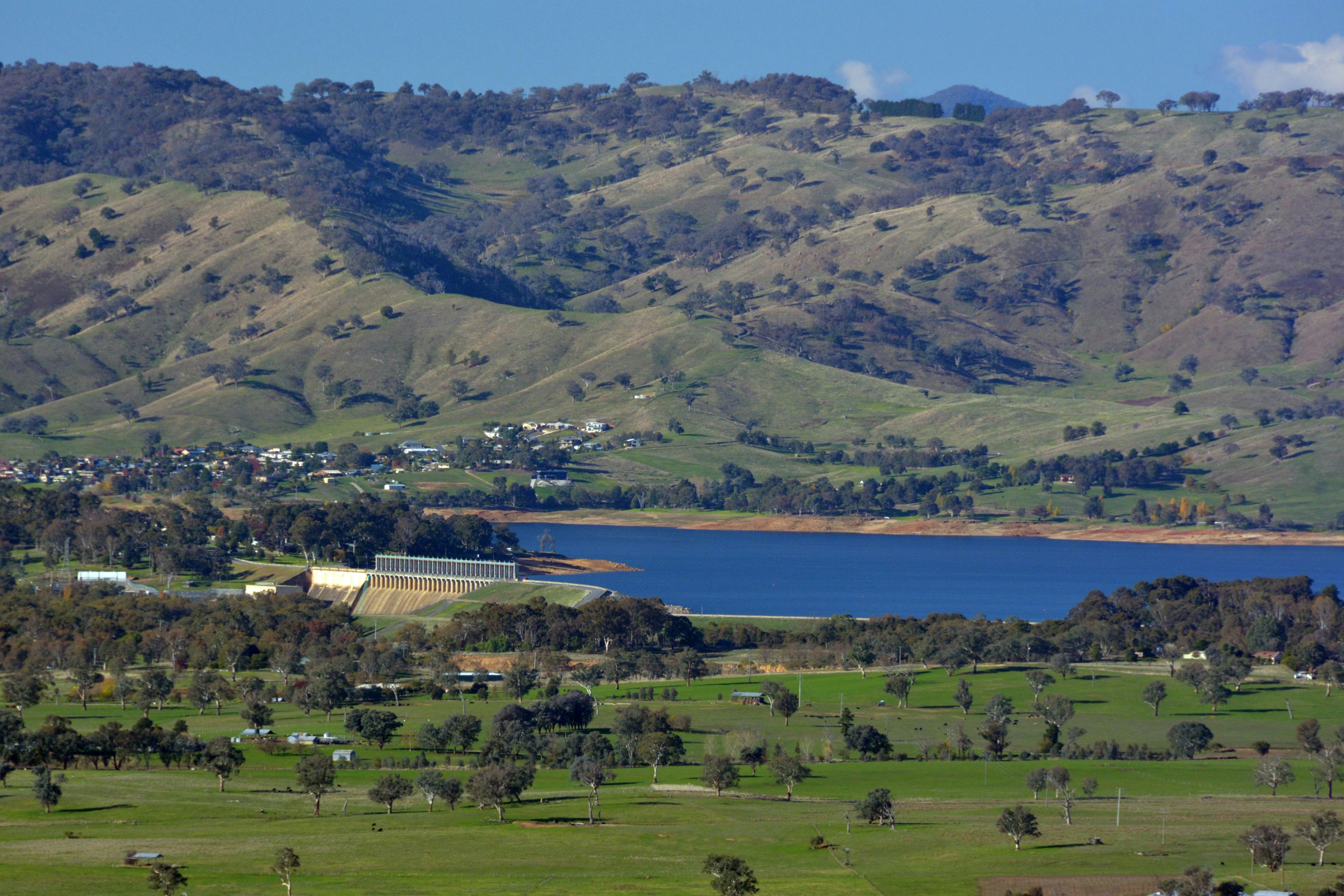 View of Lake Hume from Huon Hill