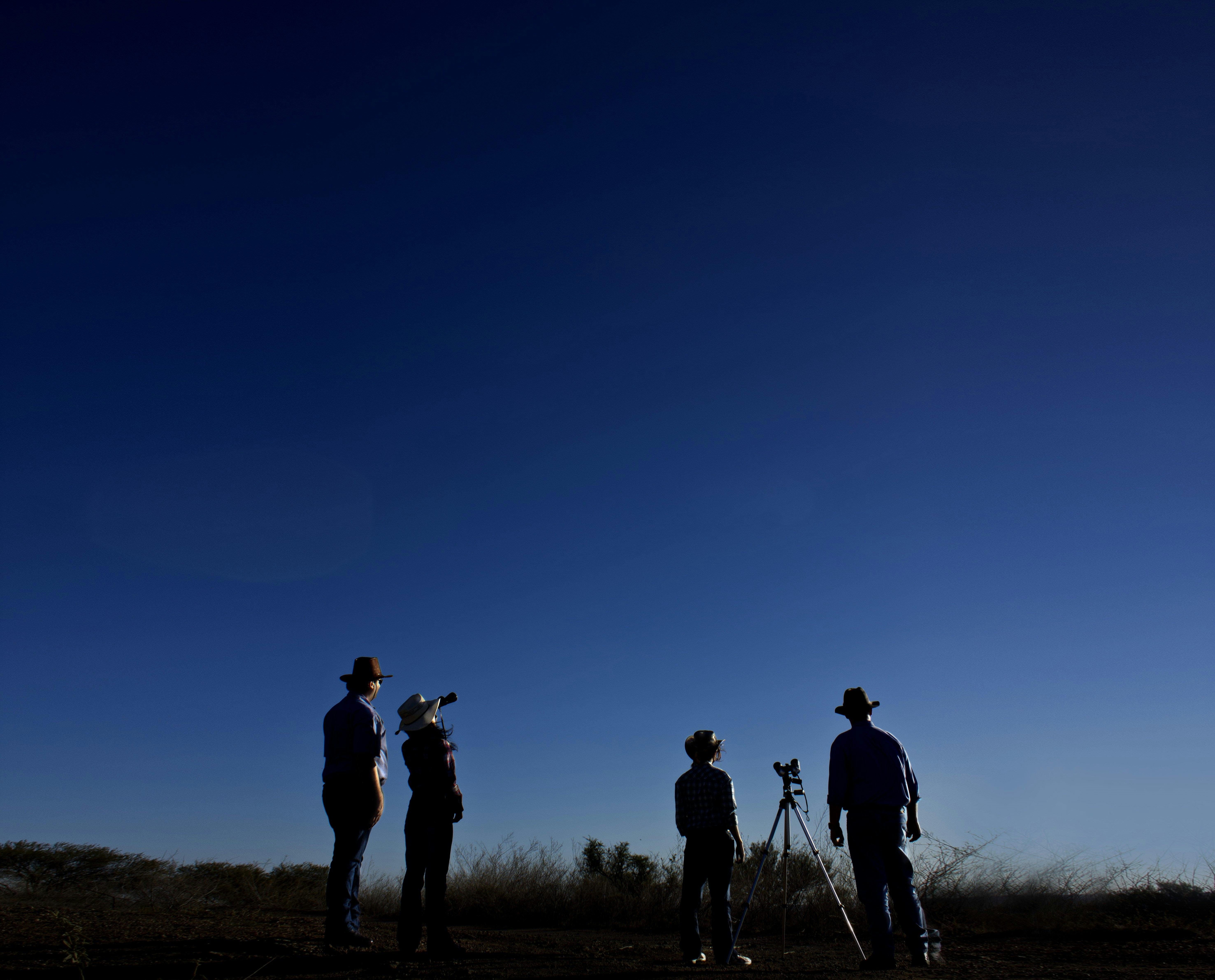 Gazing at the Broken Hill sky at dusk