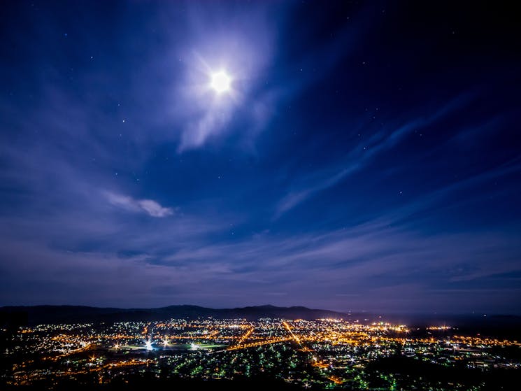 View of Wodonga at night from Huon Hill