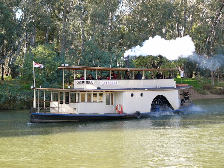 PS Canberra