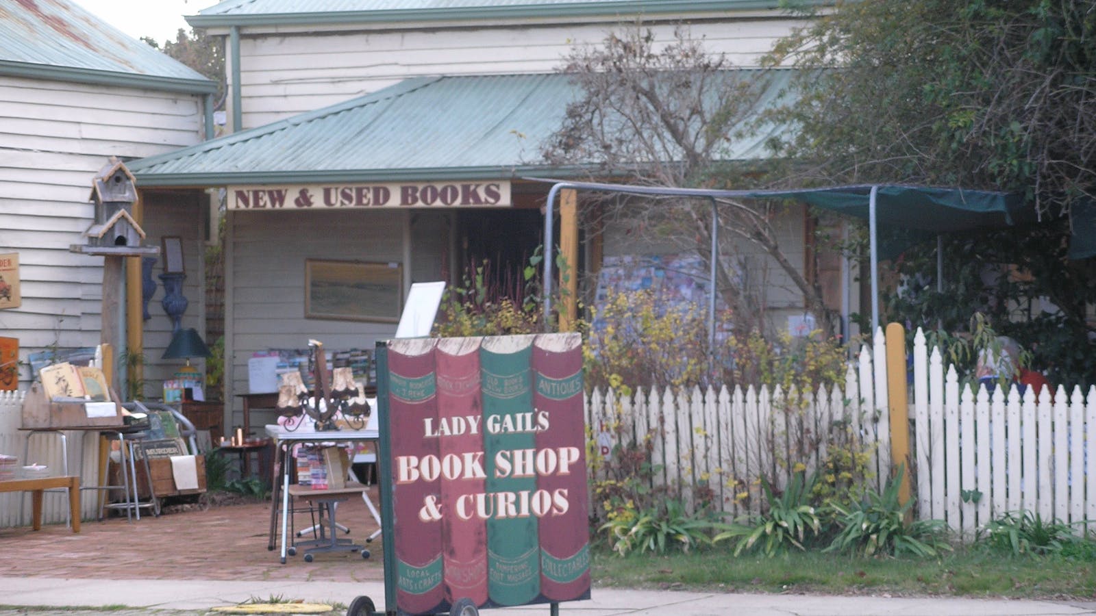 Lady Gails Bookshop and Curios