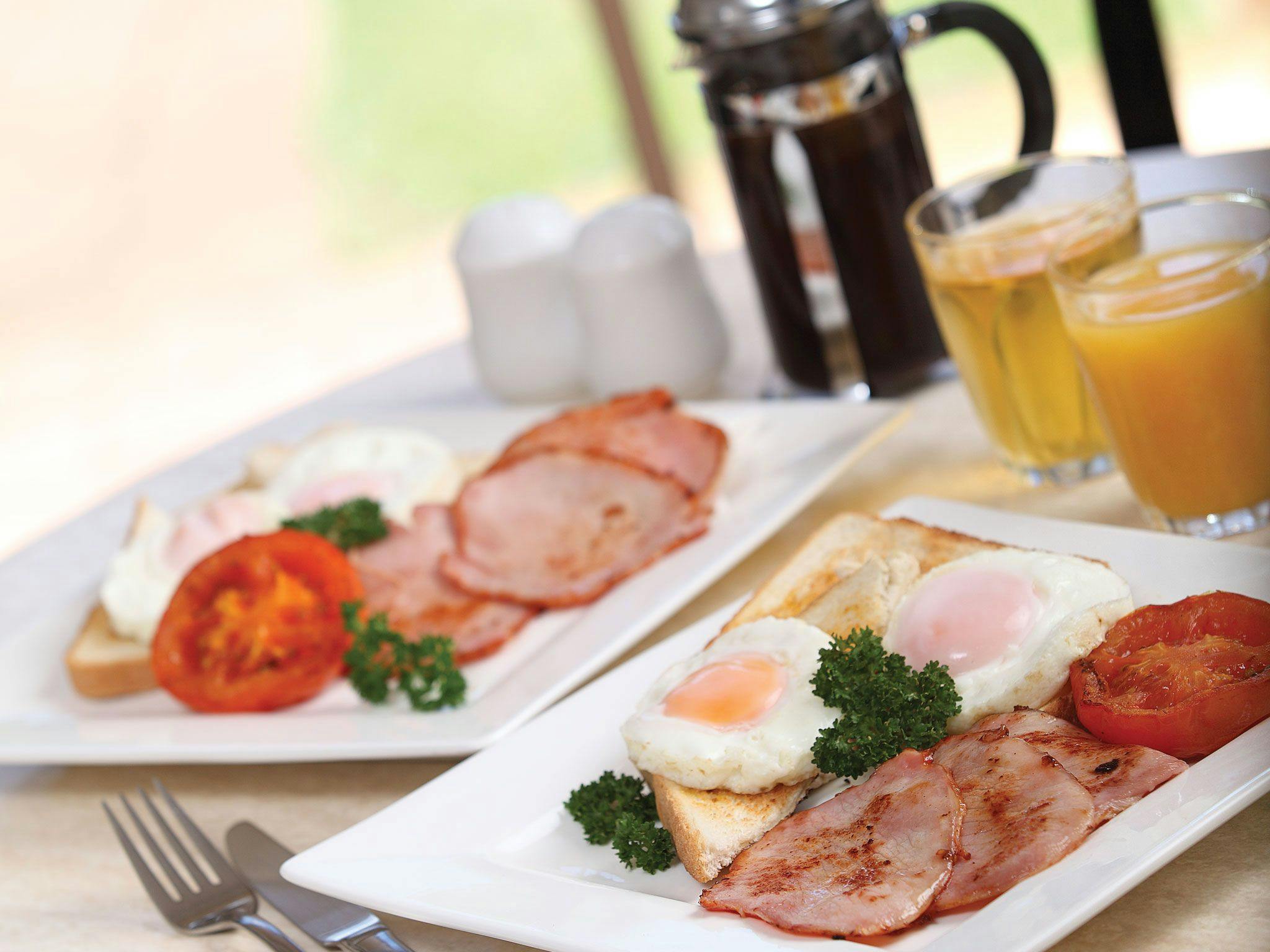 Murray Downs Resort Room Breakfast