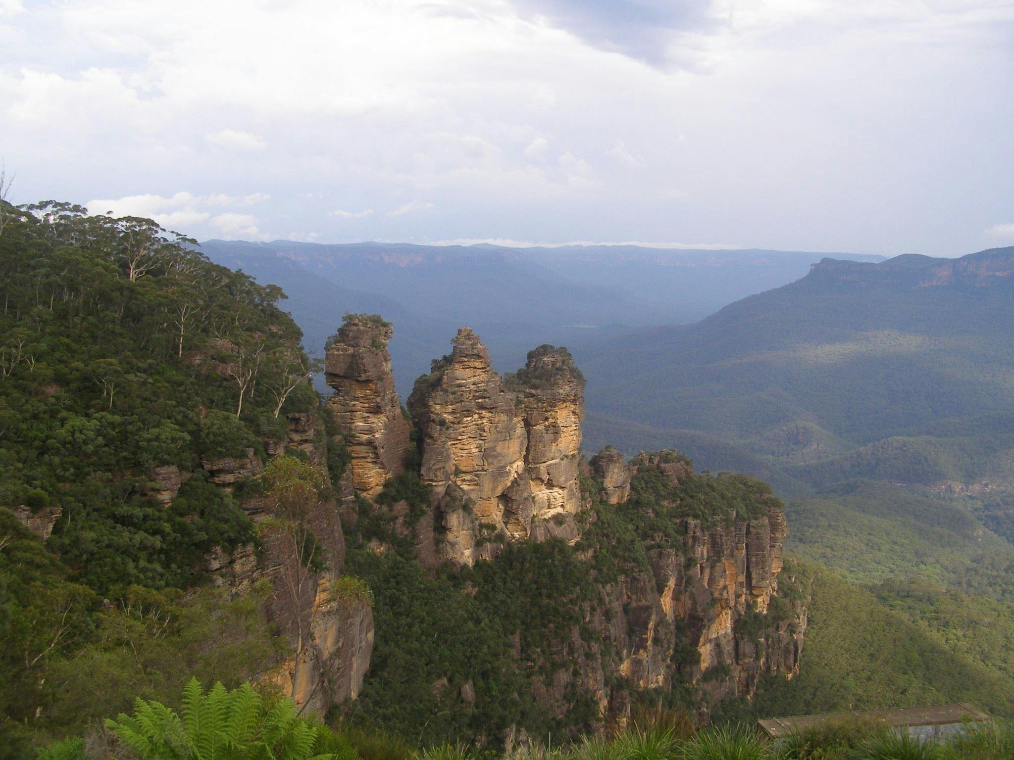 Three Sisters Rock Blue Mountains