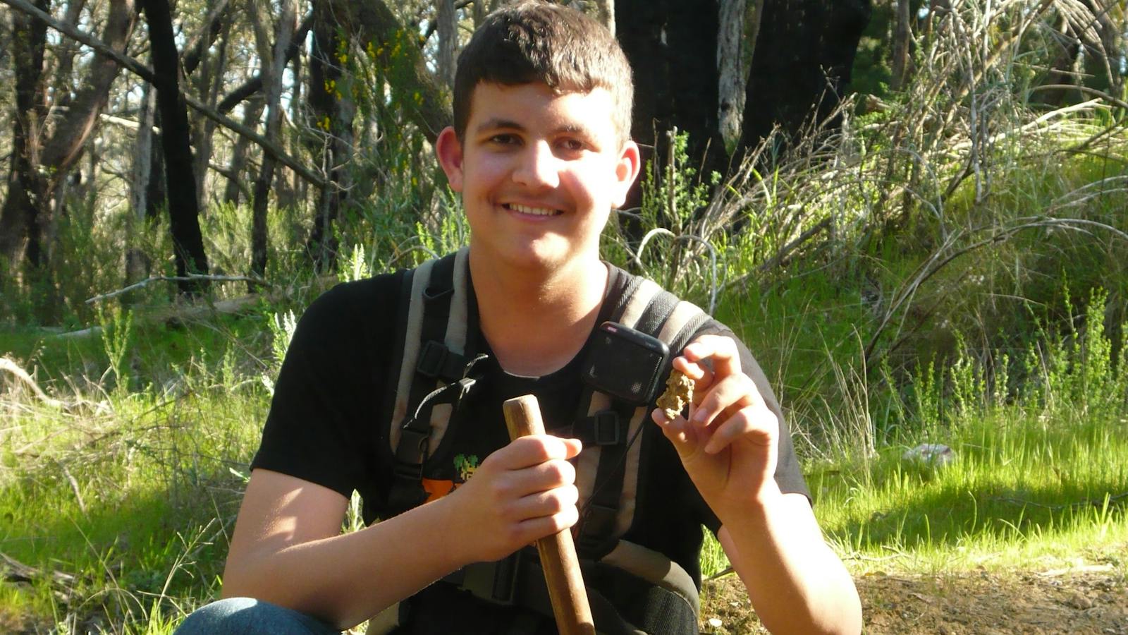 16 year old finds two ounce gold nugget