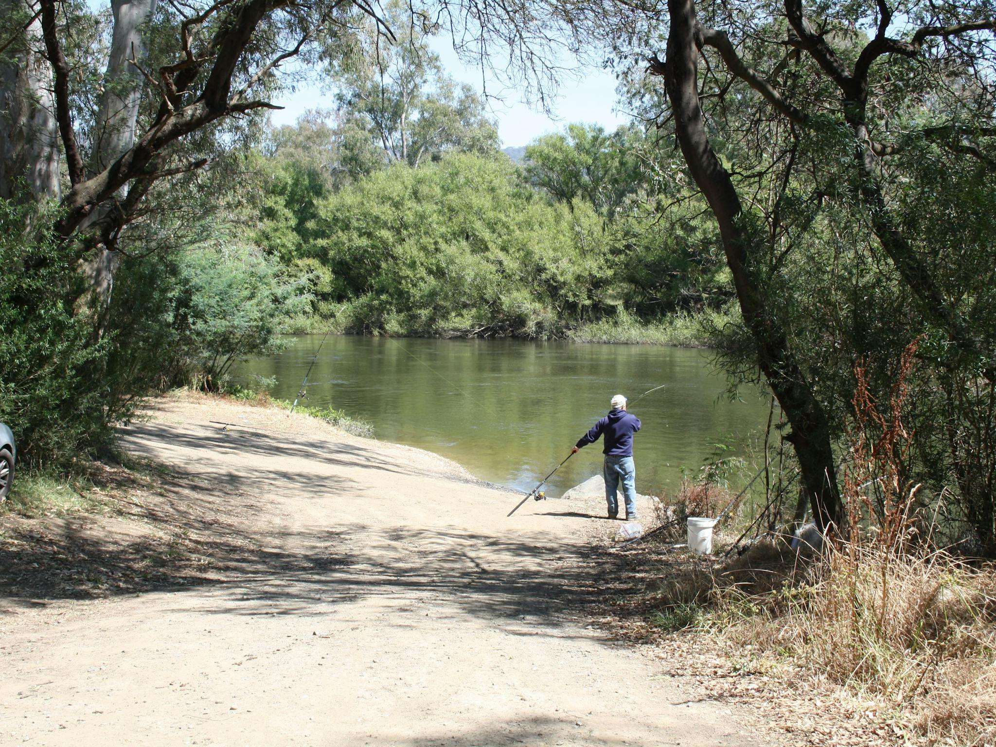 Fishing the Goulburn River