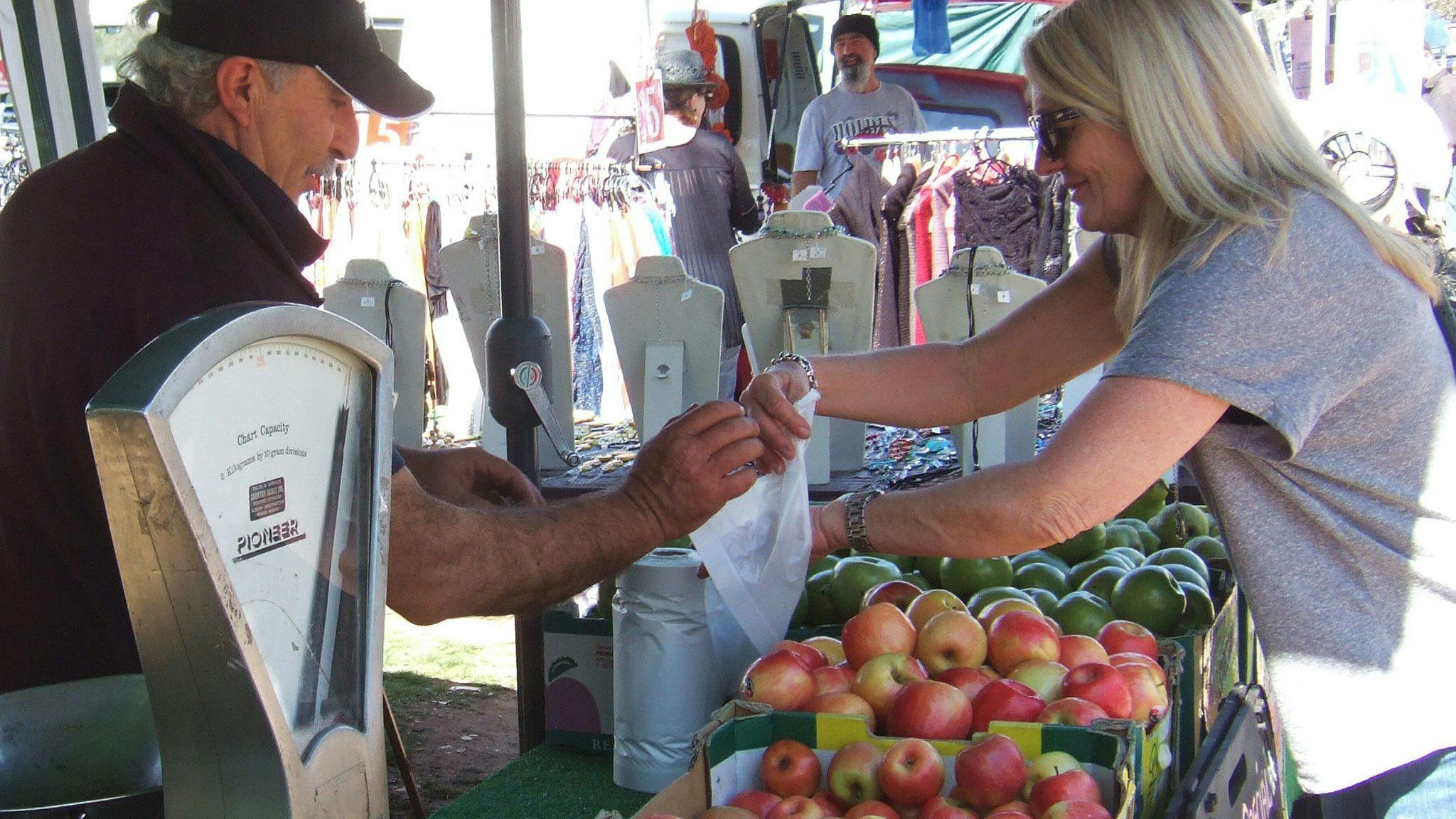 fresh produce at Violet Town Market