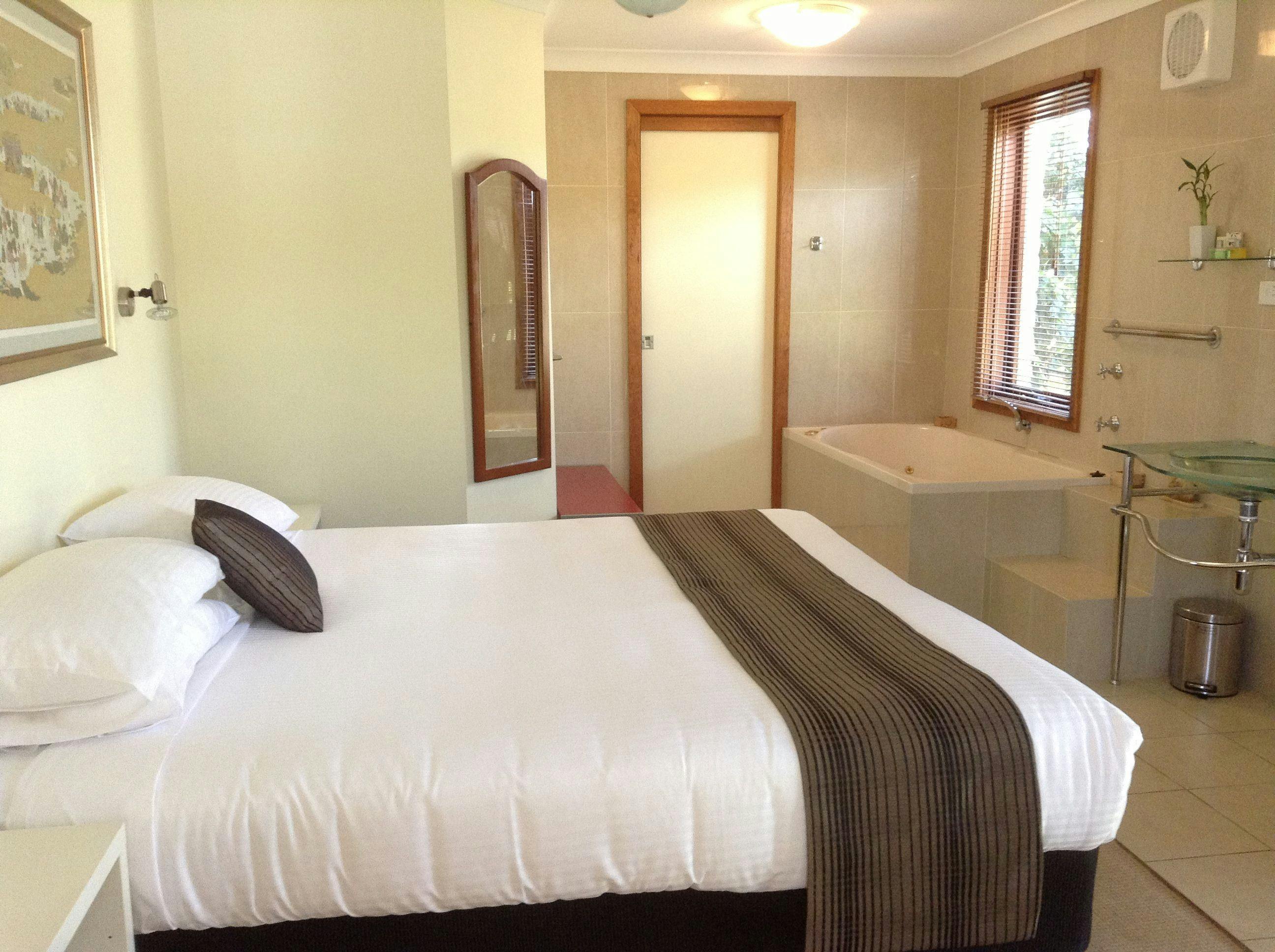 Deluxe Spa Suite