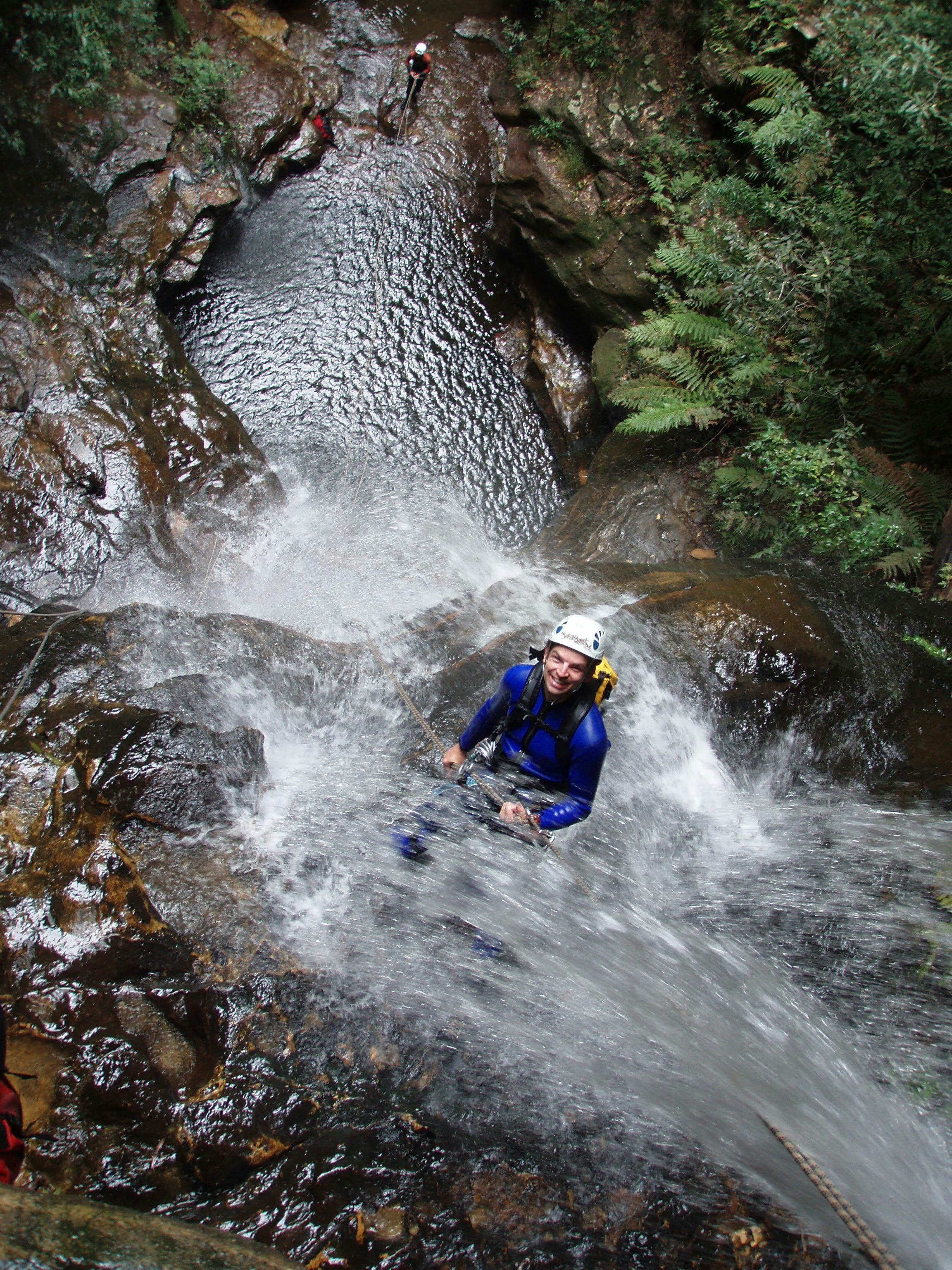 皇后瀑布峽谷。 Express Falls Canyon 峽谷探險