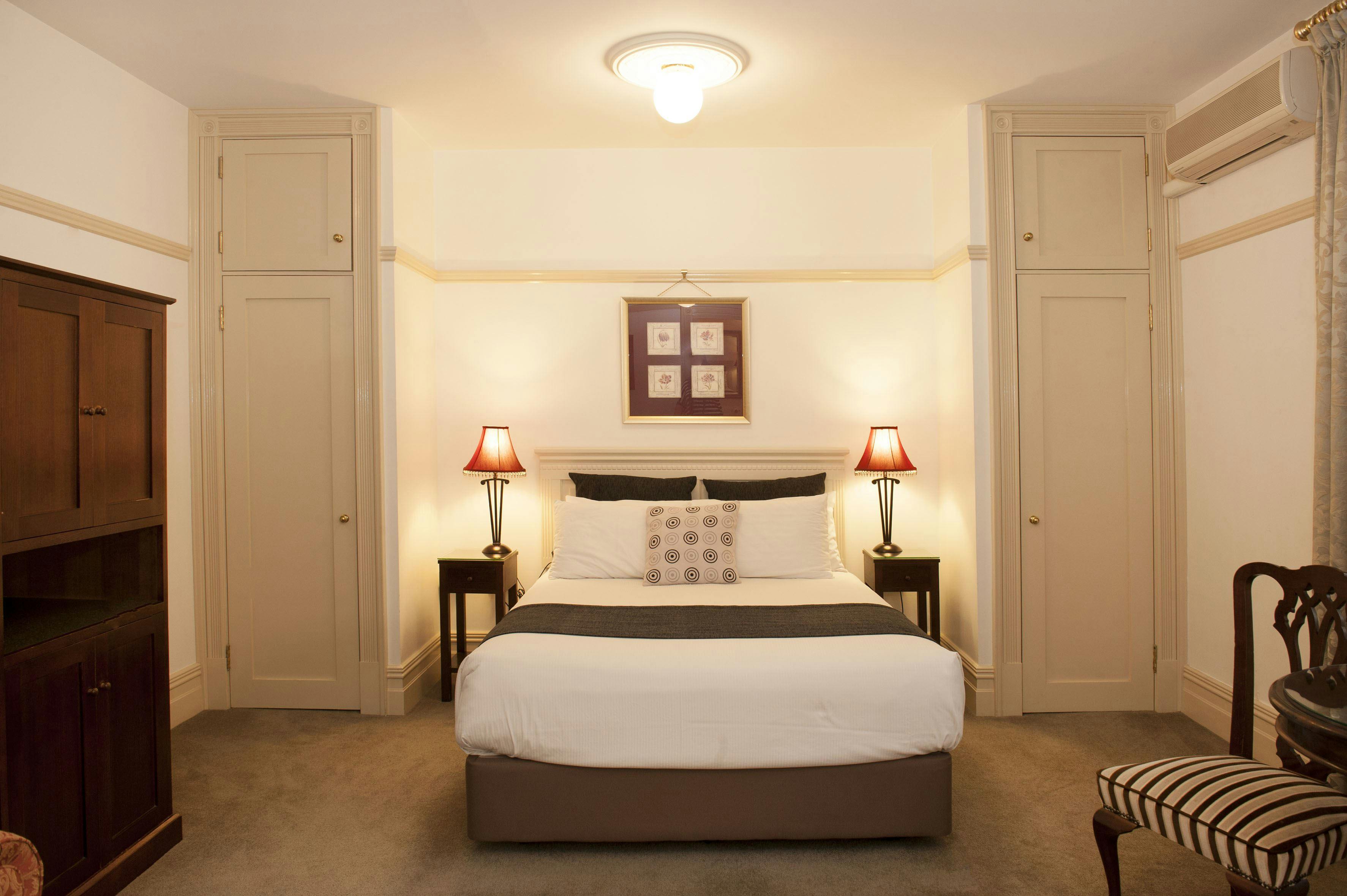 Cobb and Co Court Boutique Hotel
