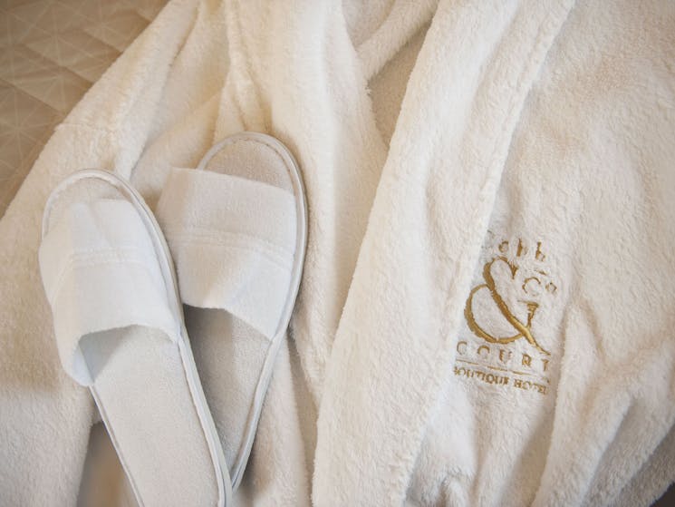Cobb Co Court Boutique Hotel NSW Holidays Accommodation Things