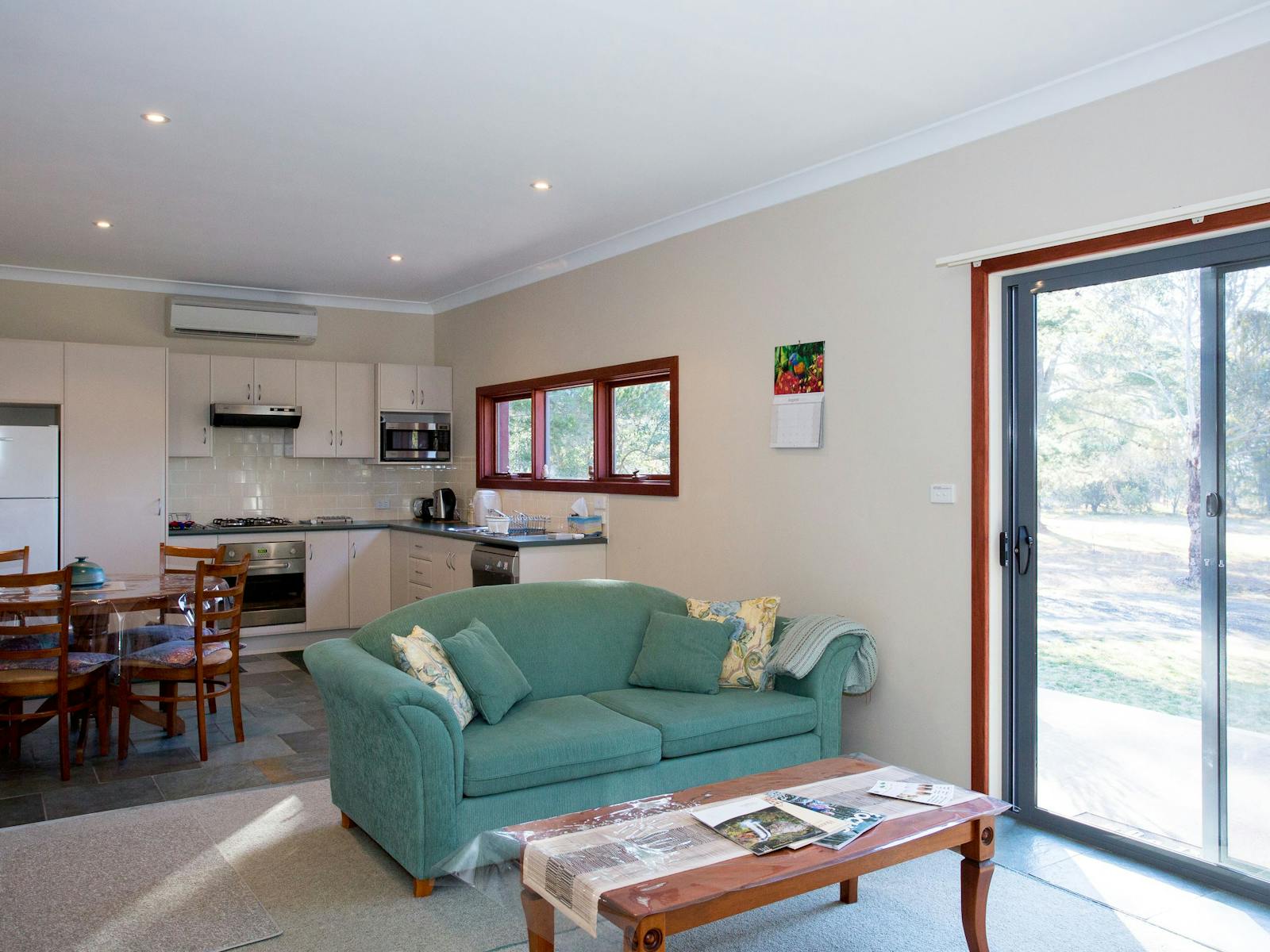 Kitchen and Lounge