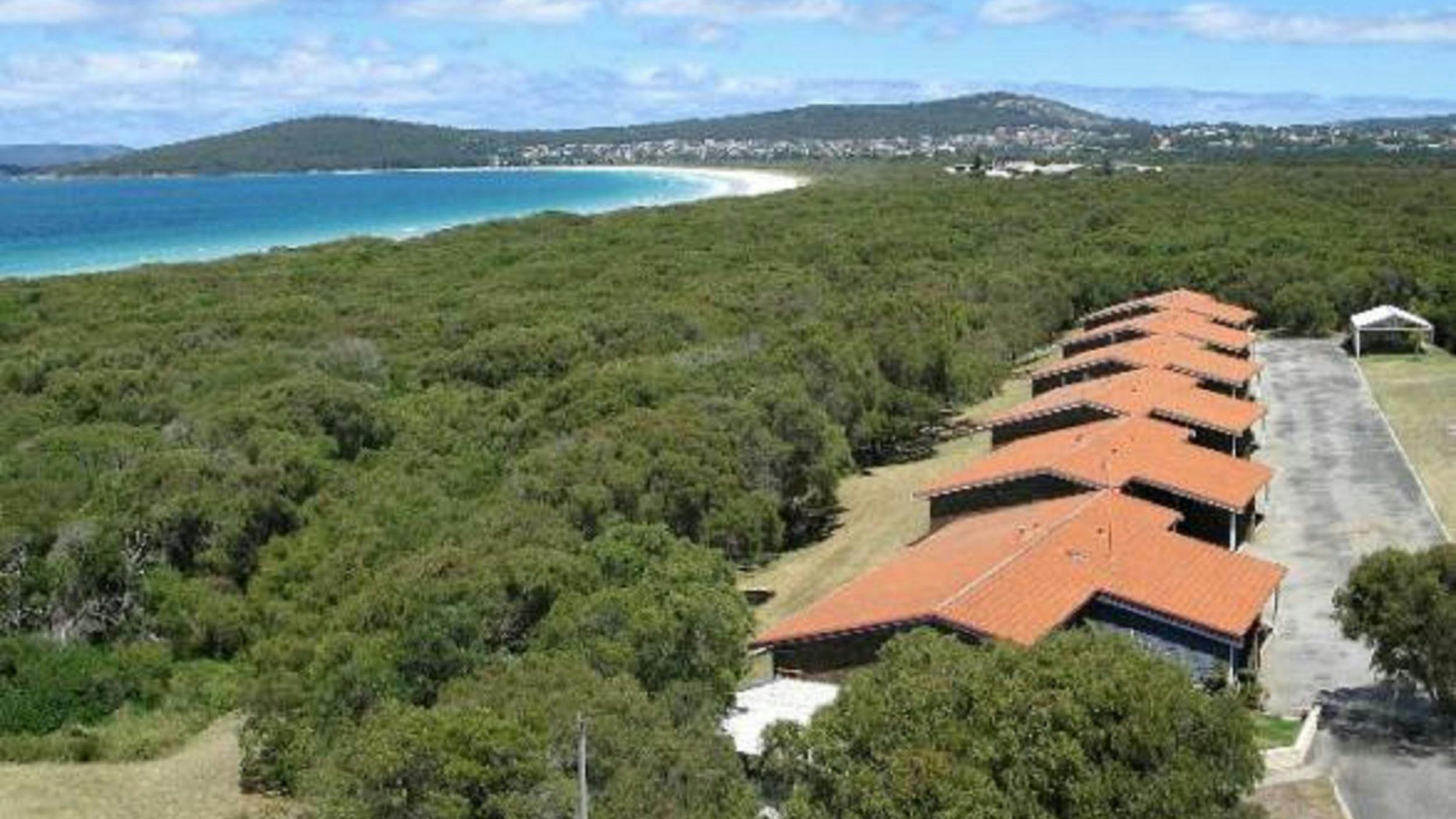 Emu Beach Chalets Accommodation Tourism Western Australia
