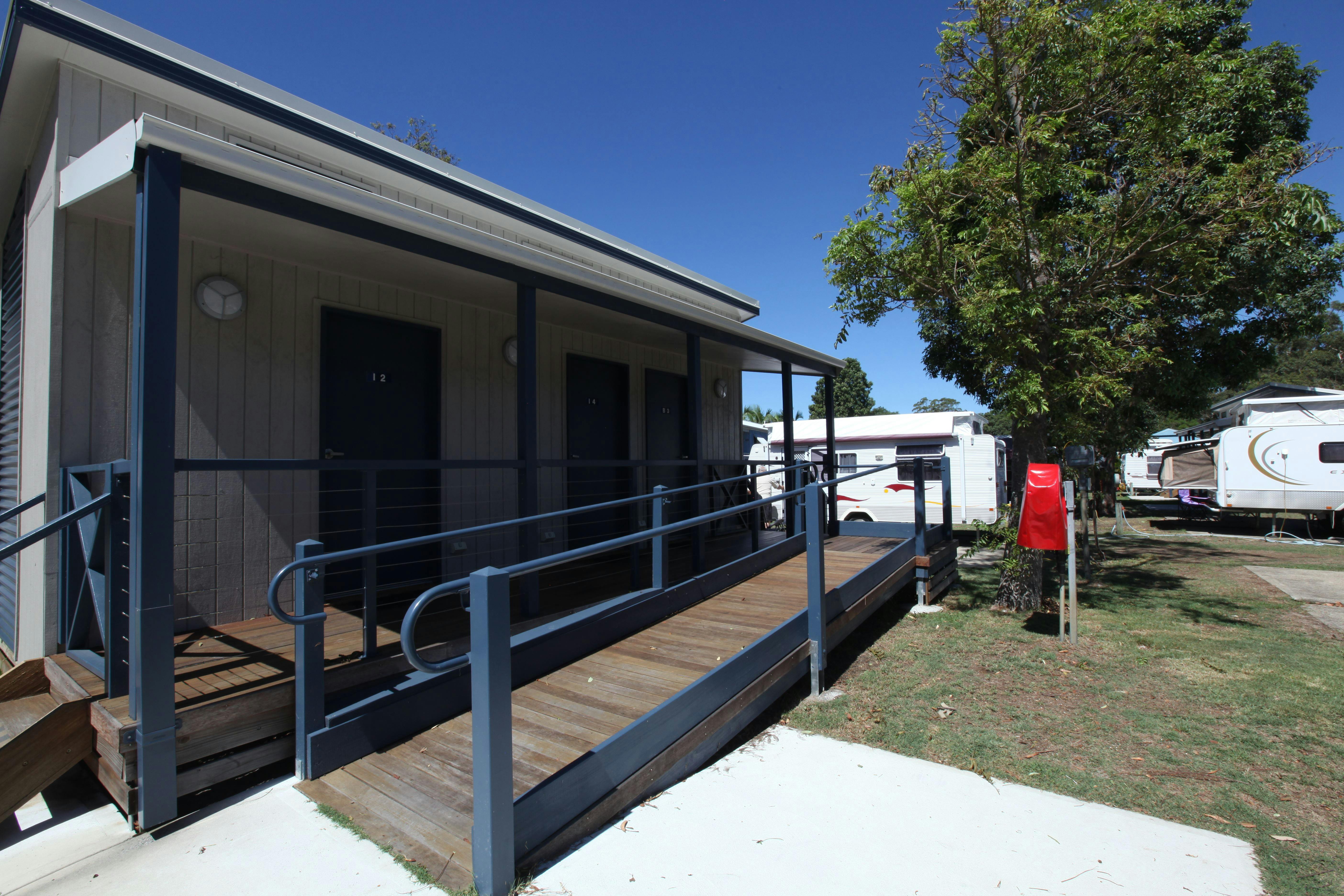 Powered En Suite Van Sites