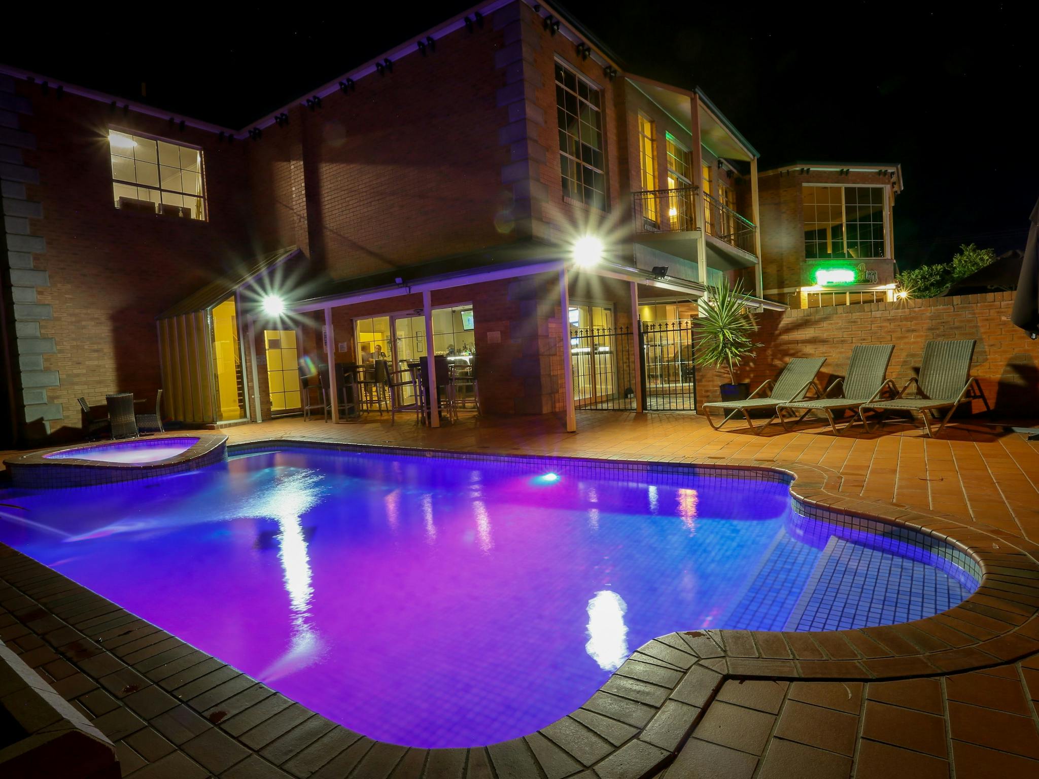 Best Western Plus Hovell Tree Inn
