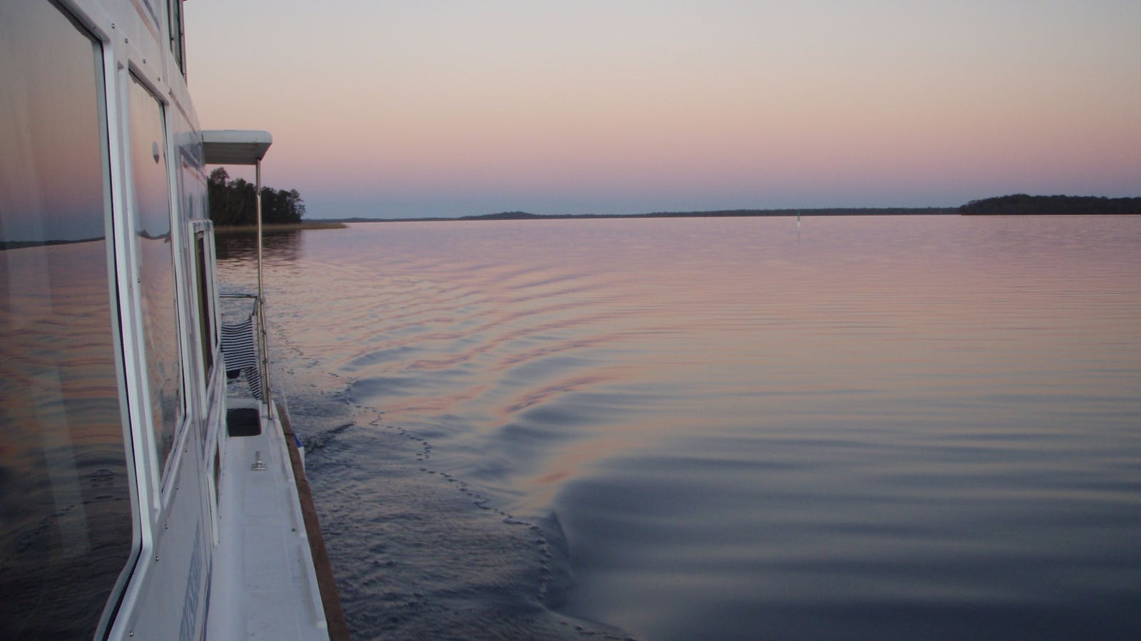 Myall Lakes Getaway Houseboats
