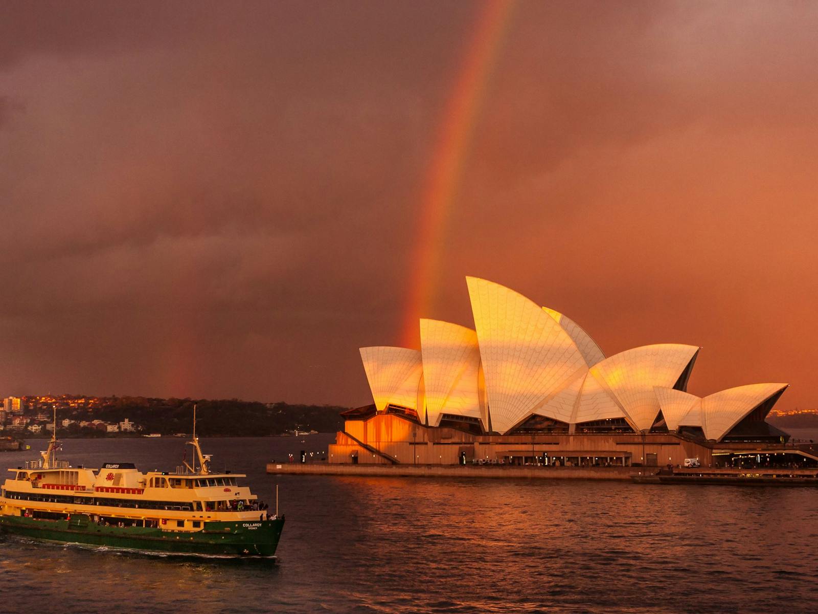 シドニーオペラハウスの虹