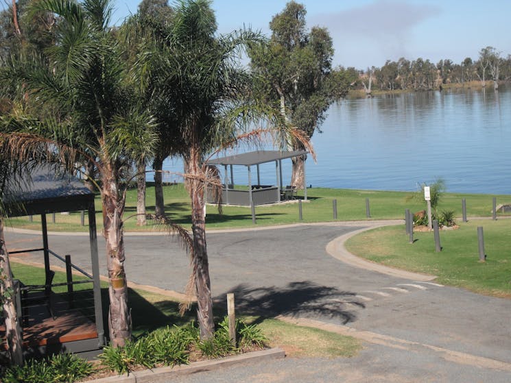 Tasman Holiday Parks Lake Mulwala NSW Holidays &
