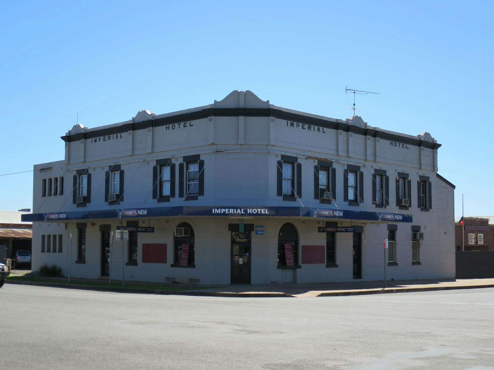 冈尼达帝国酒店