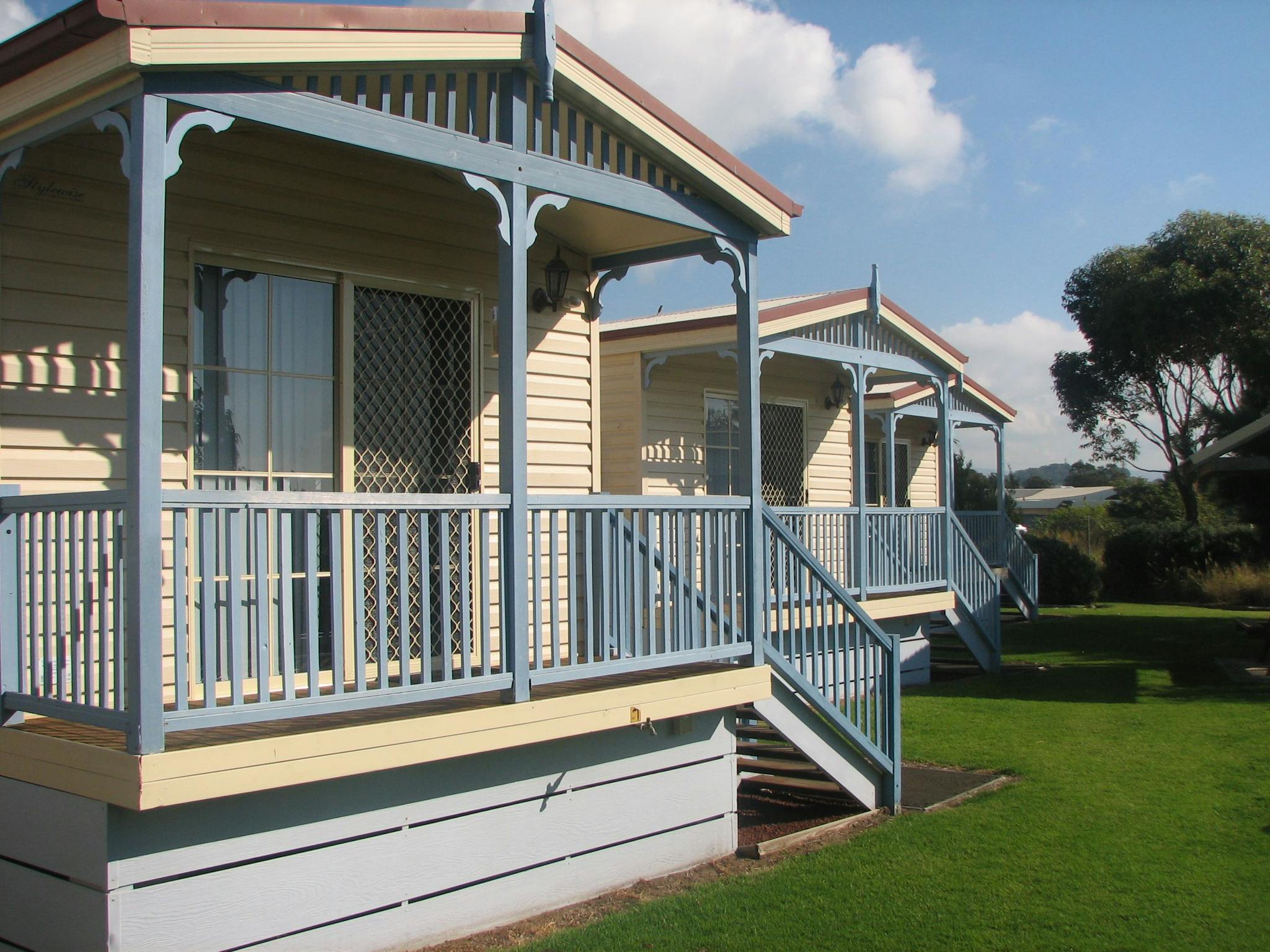 Warilla Bowls Cabins