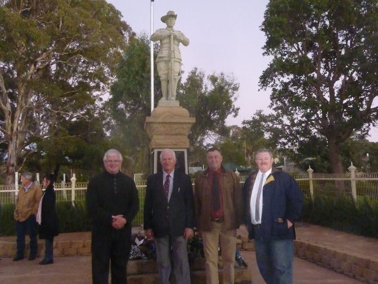 Liston NSW War Memorial April 2015