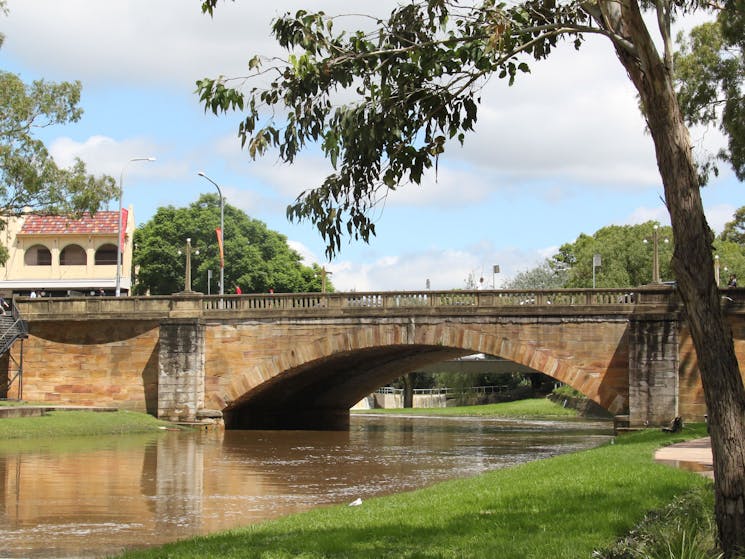 Graceful Lennox Bridge