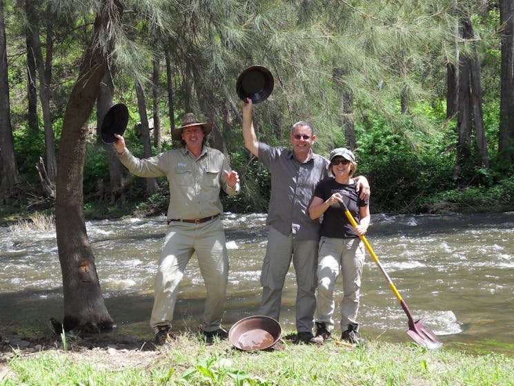 Simmo's Gold Panning adventures