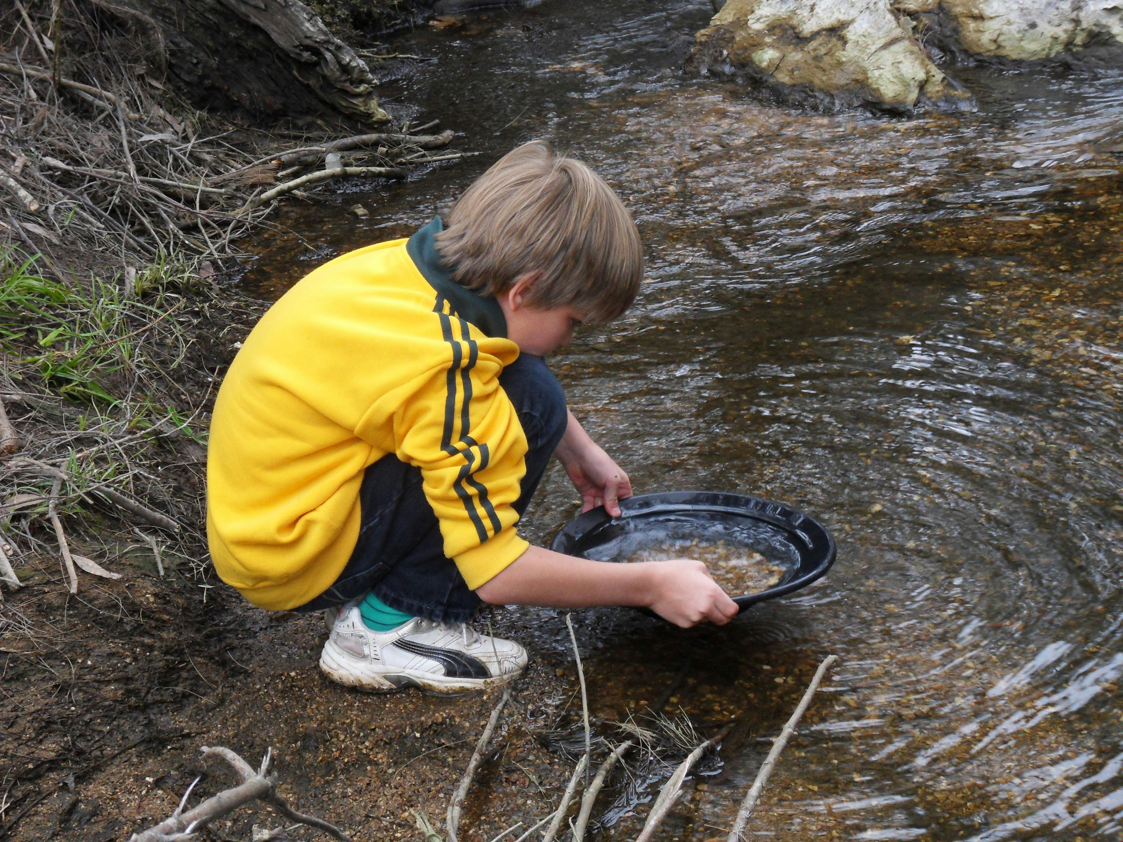 Simmo's Gold Panning Tours